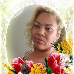 Meet your Posher, Angela